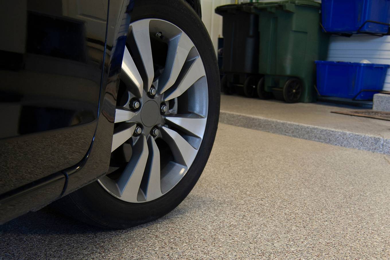 Transform Your Space: How to Choose the Best Epoxy Color for Your Garage