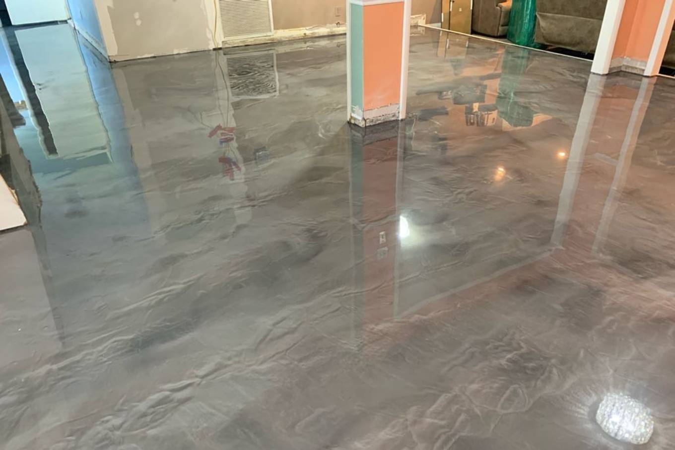 Exploring the Impact of Polyurethane Coatings on Epoxy Scratch Protection