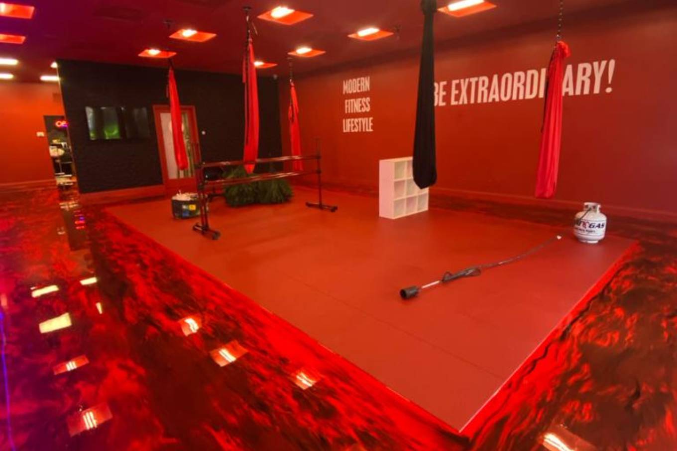 Choosing the Right Epoxy Resin Flooring System for Your Commercial Space