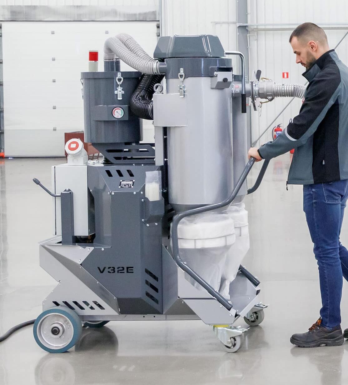 Lavina V32E electric dust extractor, 11.5 hp turbine, three phase, for 30 and 32 inch floor grinders